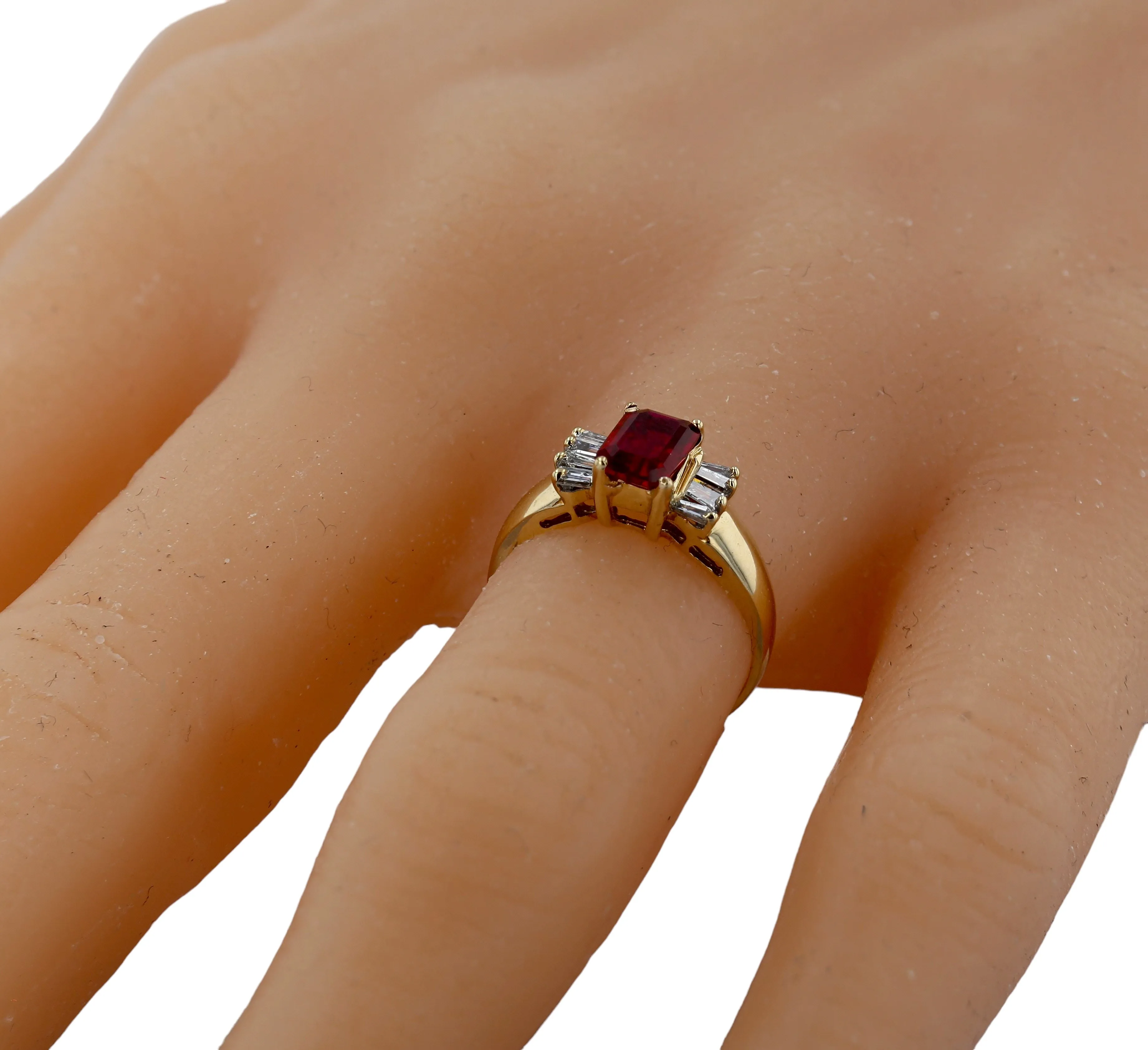 10k Yellow gold solitary ruby and baguette diamonds-49245