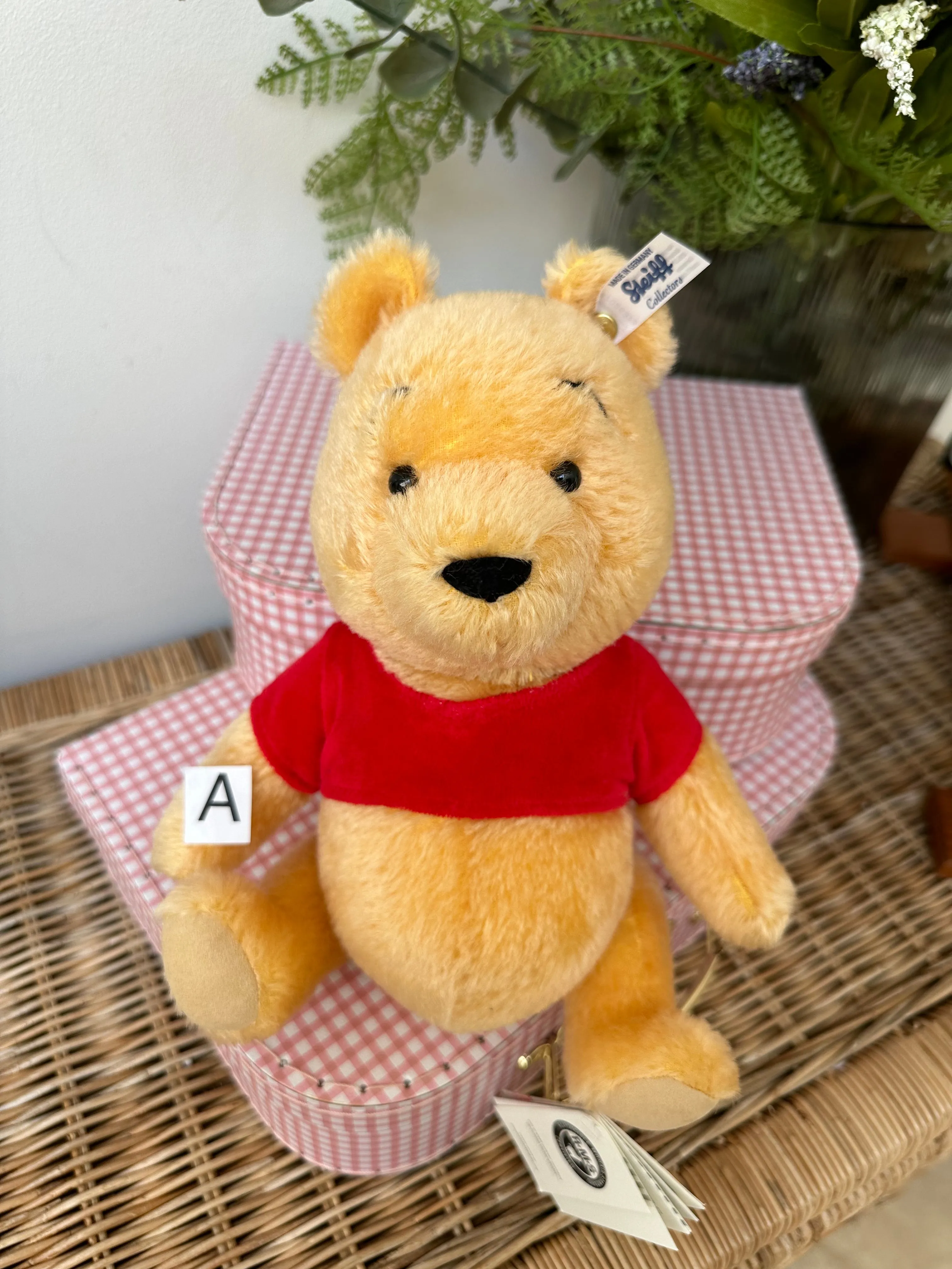 2024 New Release Steiff Classics Disney Winnie the Pooh Option A