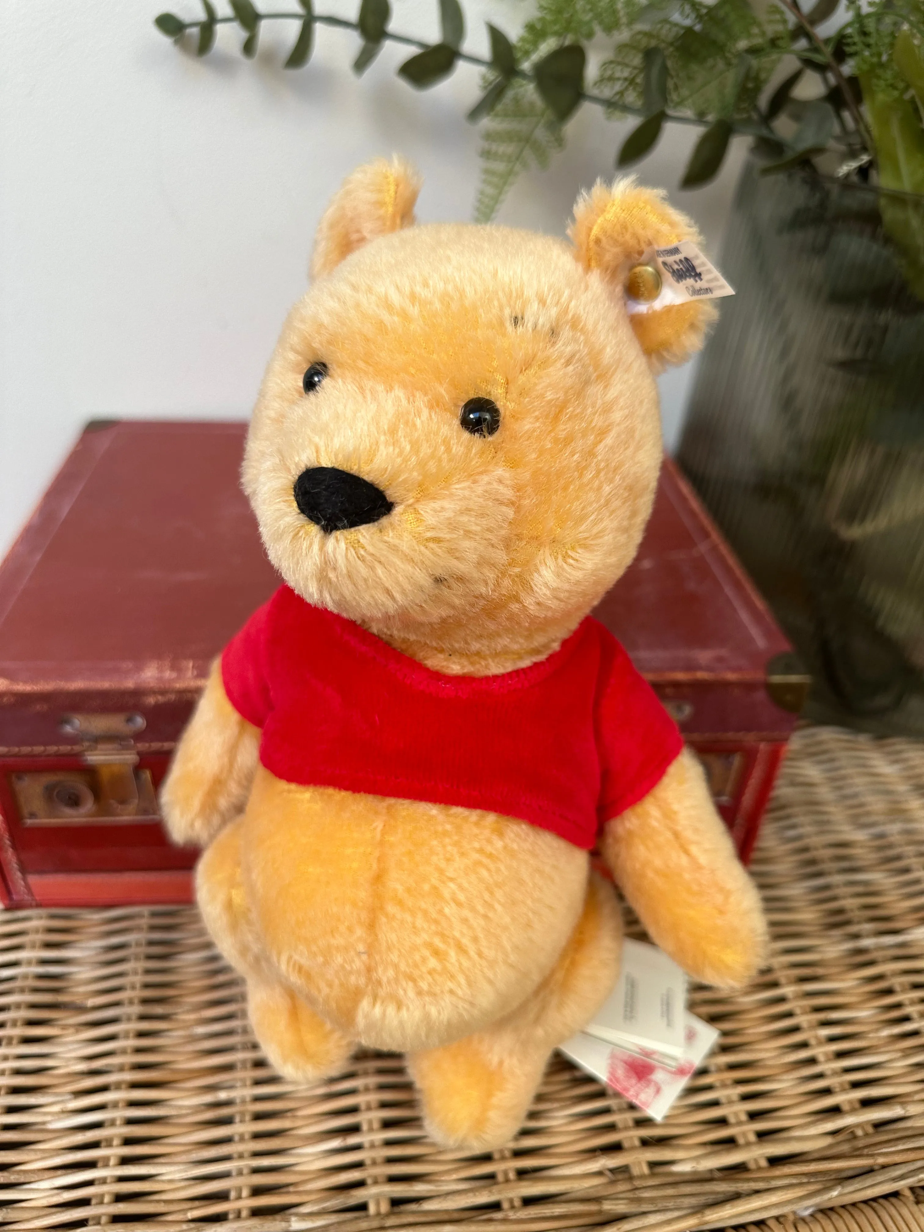 2024 New Release Steiff Classics Disney Winnie the Pooh Option C