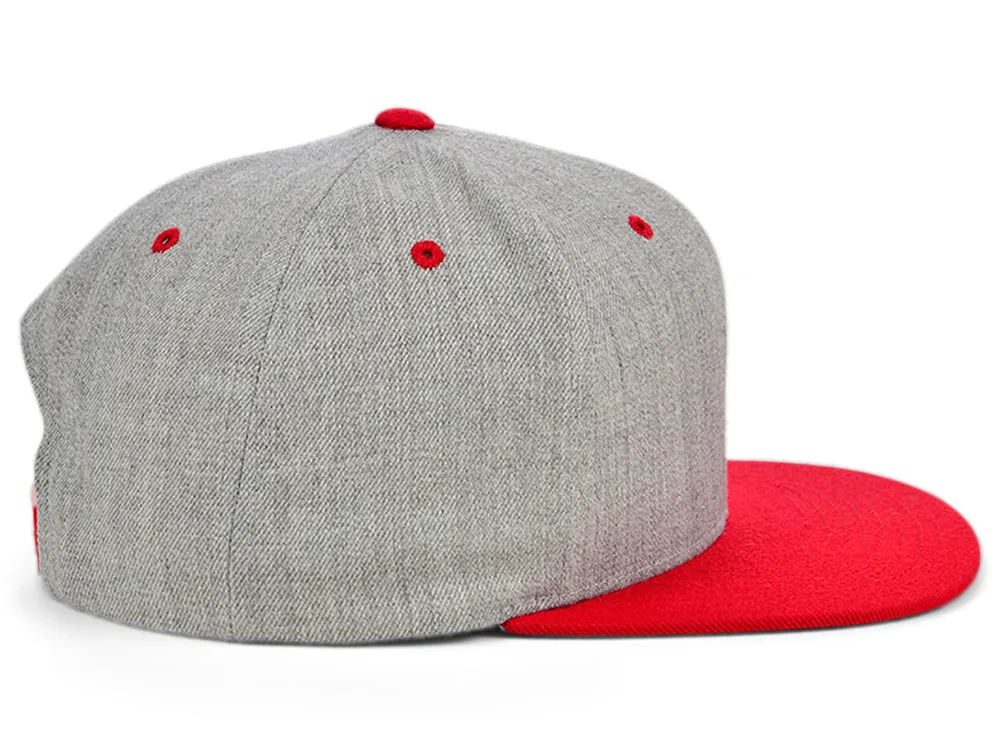 Flexfit Classics Premium Snapback - Grey/Red