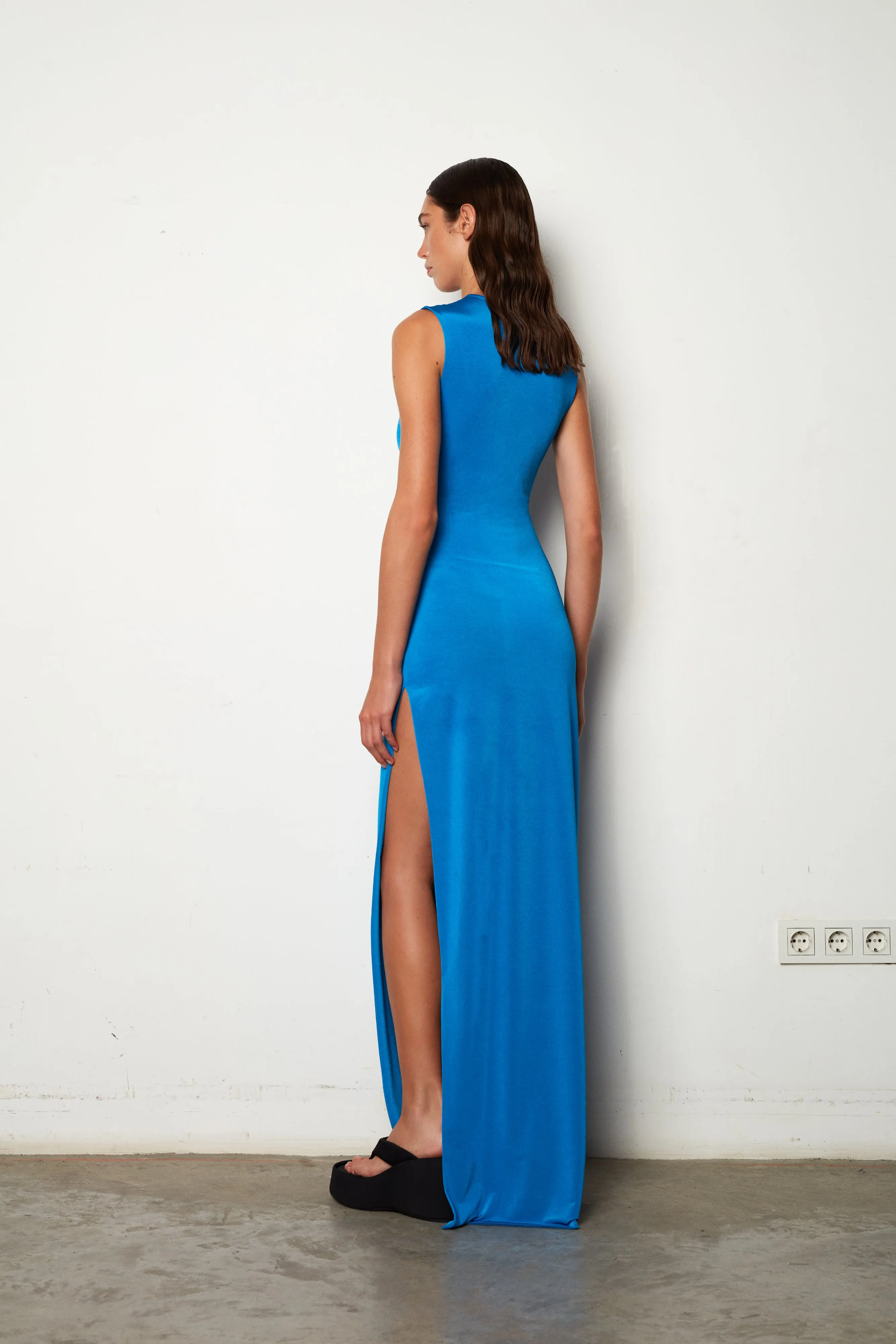 Margot - Sleeveless Maxi Dress With 4 Slit Openings