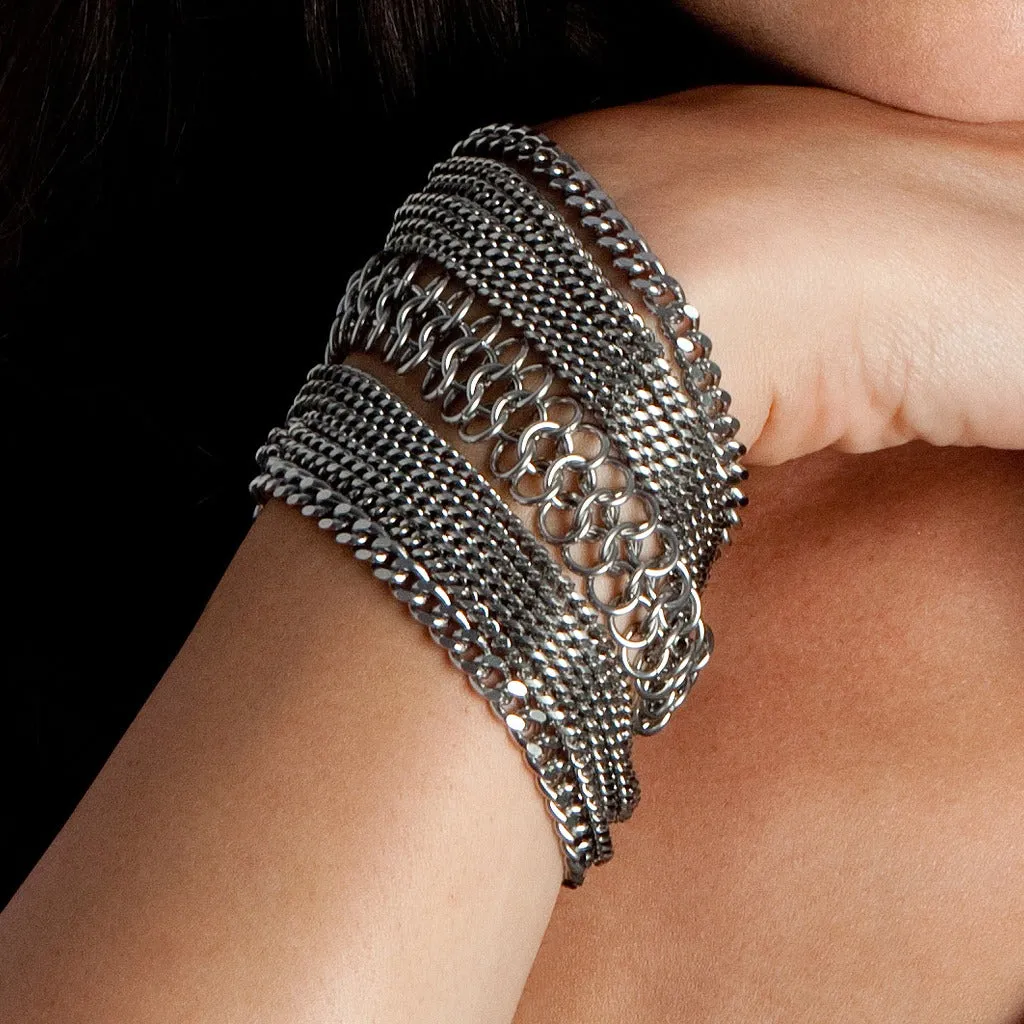 METAL Maille Stripe Cuff Bracelet