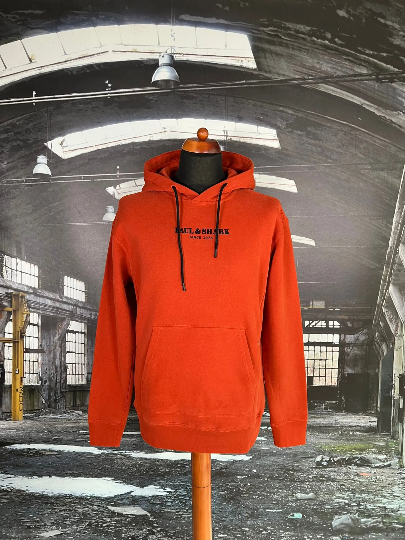 PAUL & SHARK HOODED SWEATSHIRT