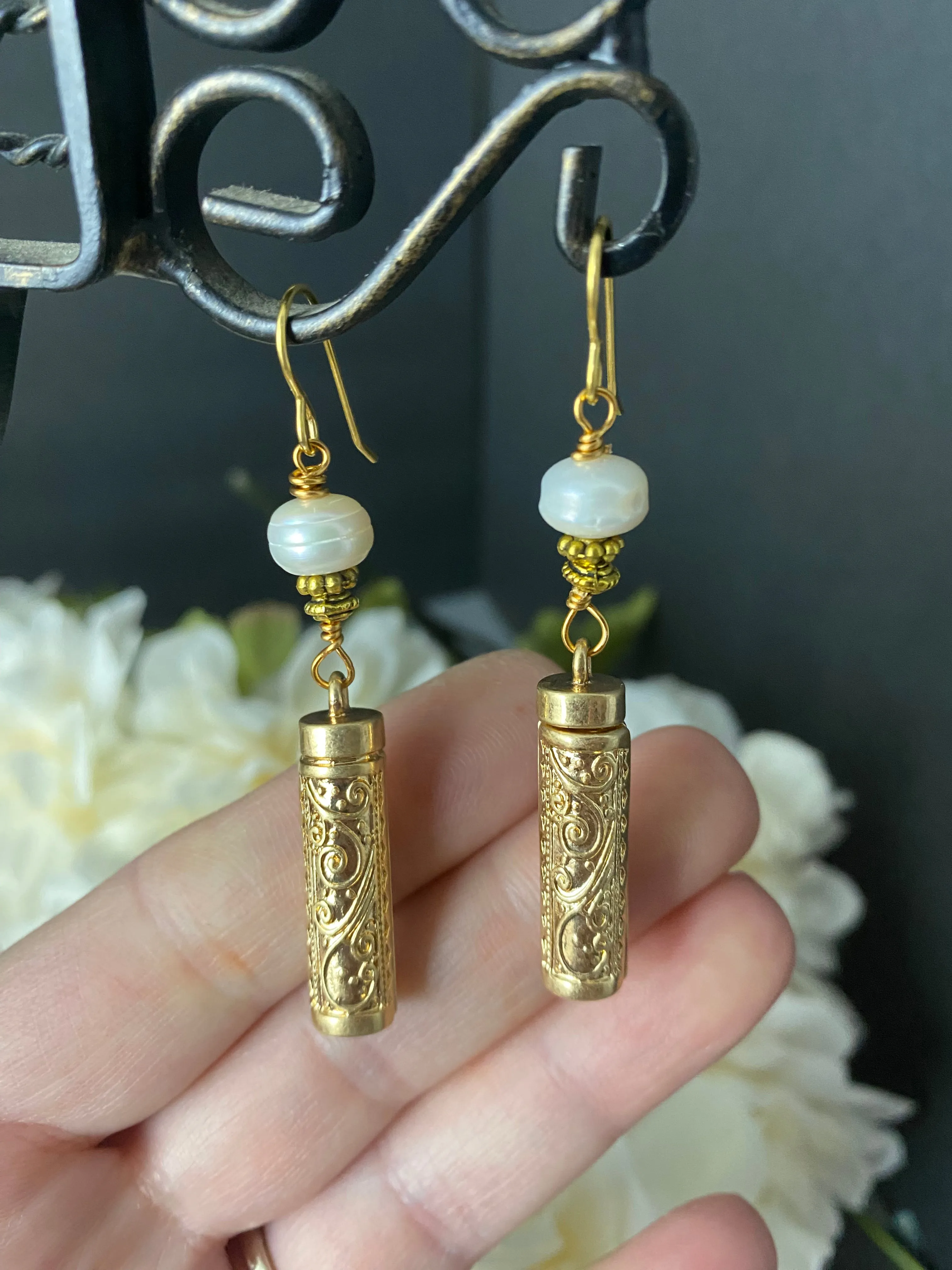 Pearls and gold drop earrings, jewelry