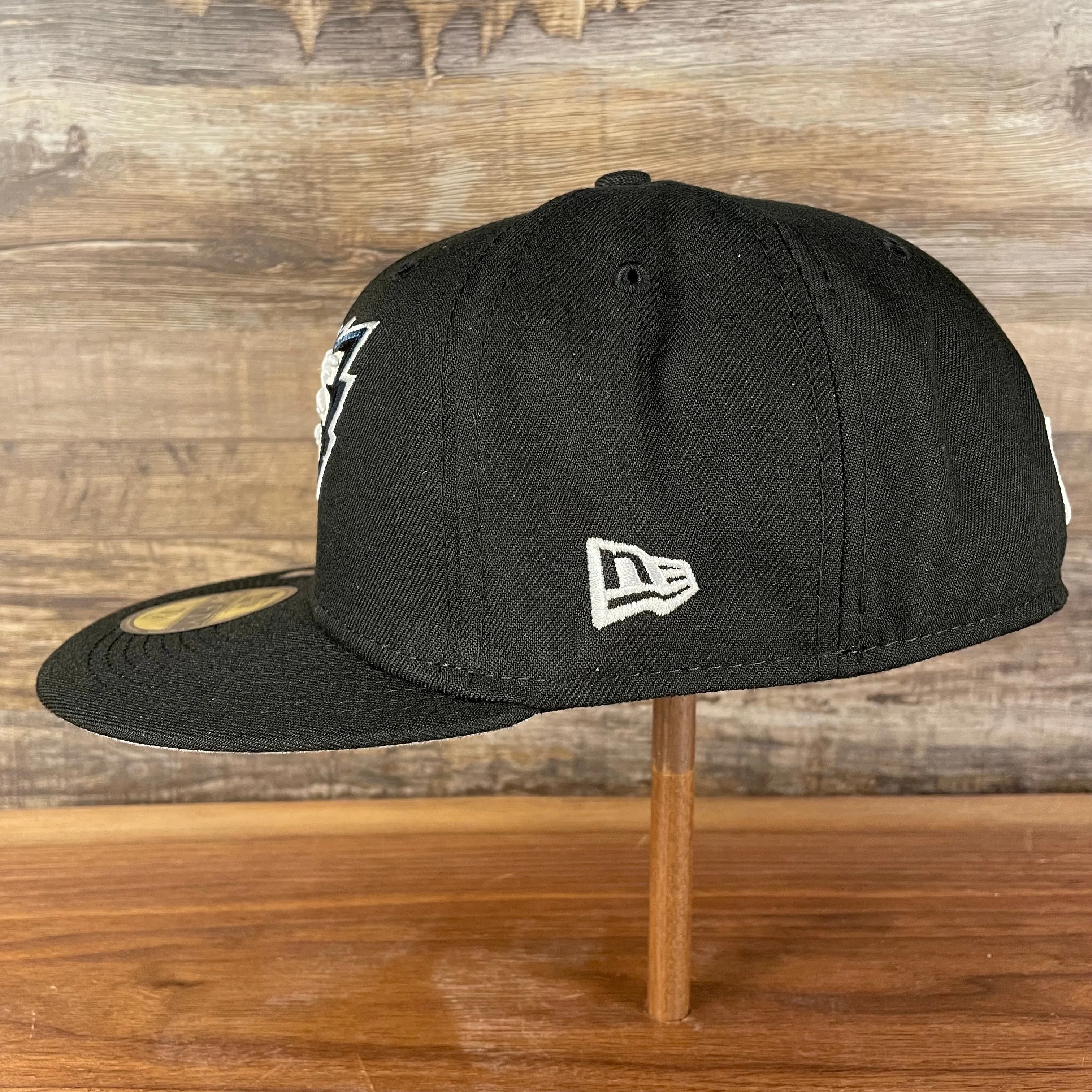 Philadelphia Eagles Patch Up Super Bowl LII Side Patch Gray Bottom 59Fifty Black Fitted Cap