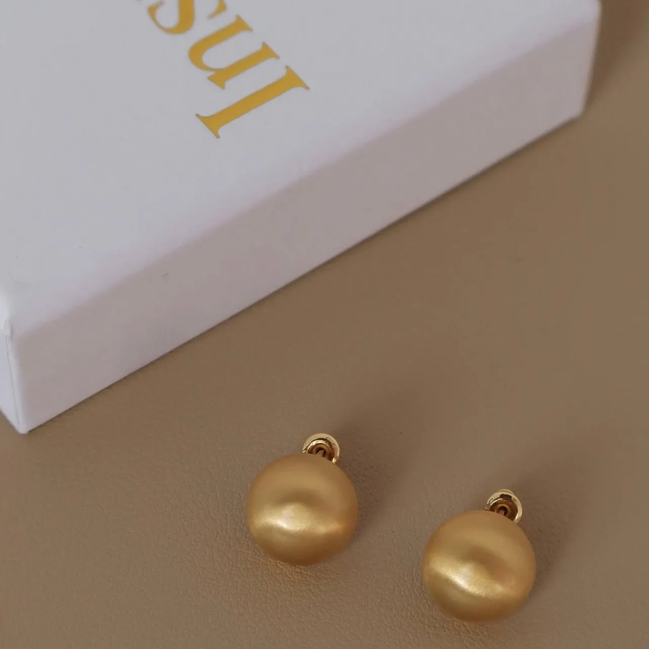 TEXTURED BALL EARRINGS